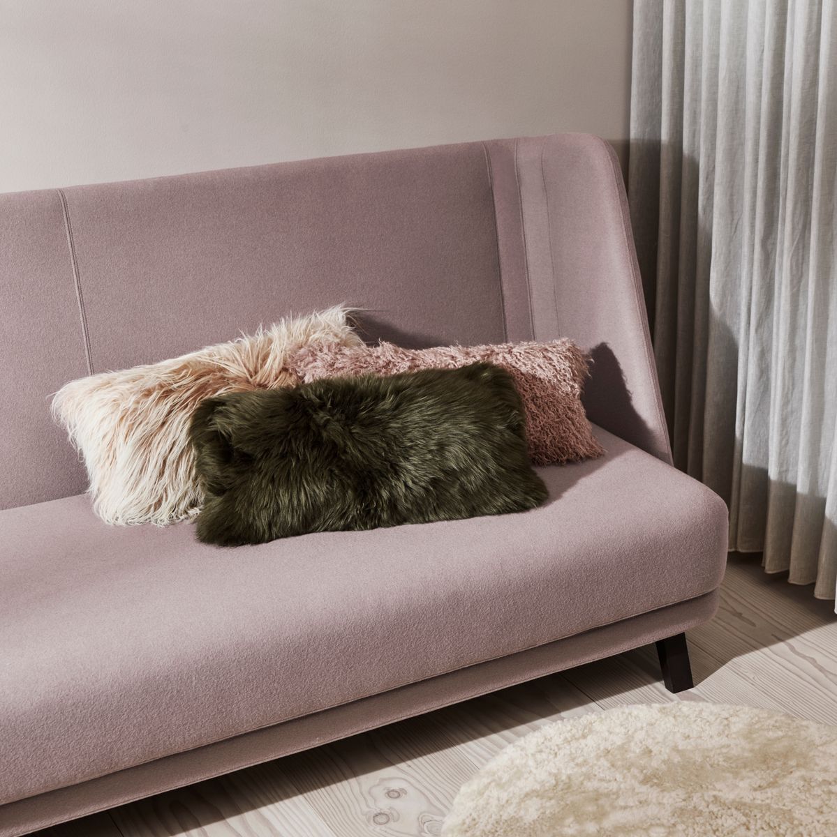 Coussin en peau de mouton longue laine | 28x56 cm Noir