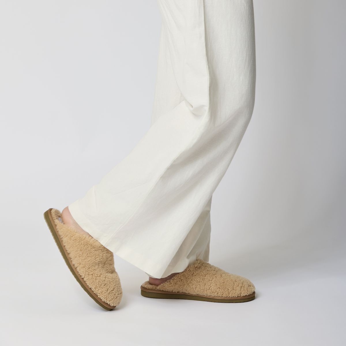 Chausson bouclé unisexe Noir