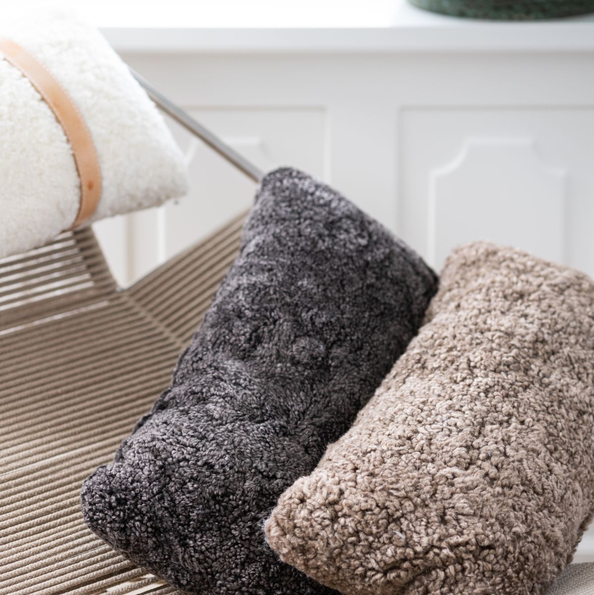 Coussin en peau de mouton | Laine courte | Nouvelle-Zélande | 35x45 cm Champignon