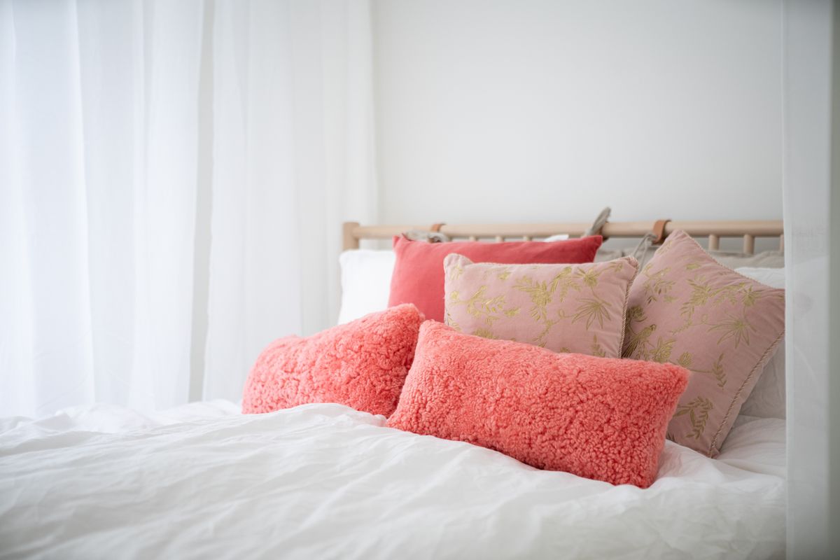 Coussin en laine courte | Double face | 30x60 cm Pêche