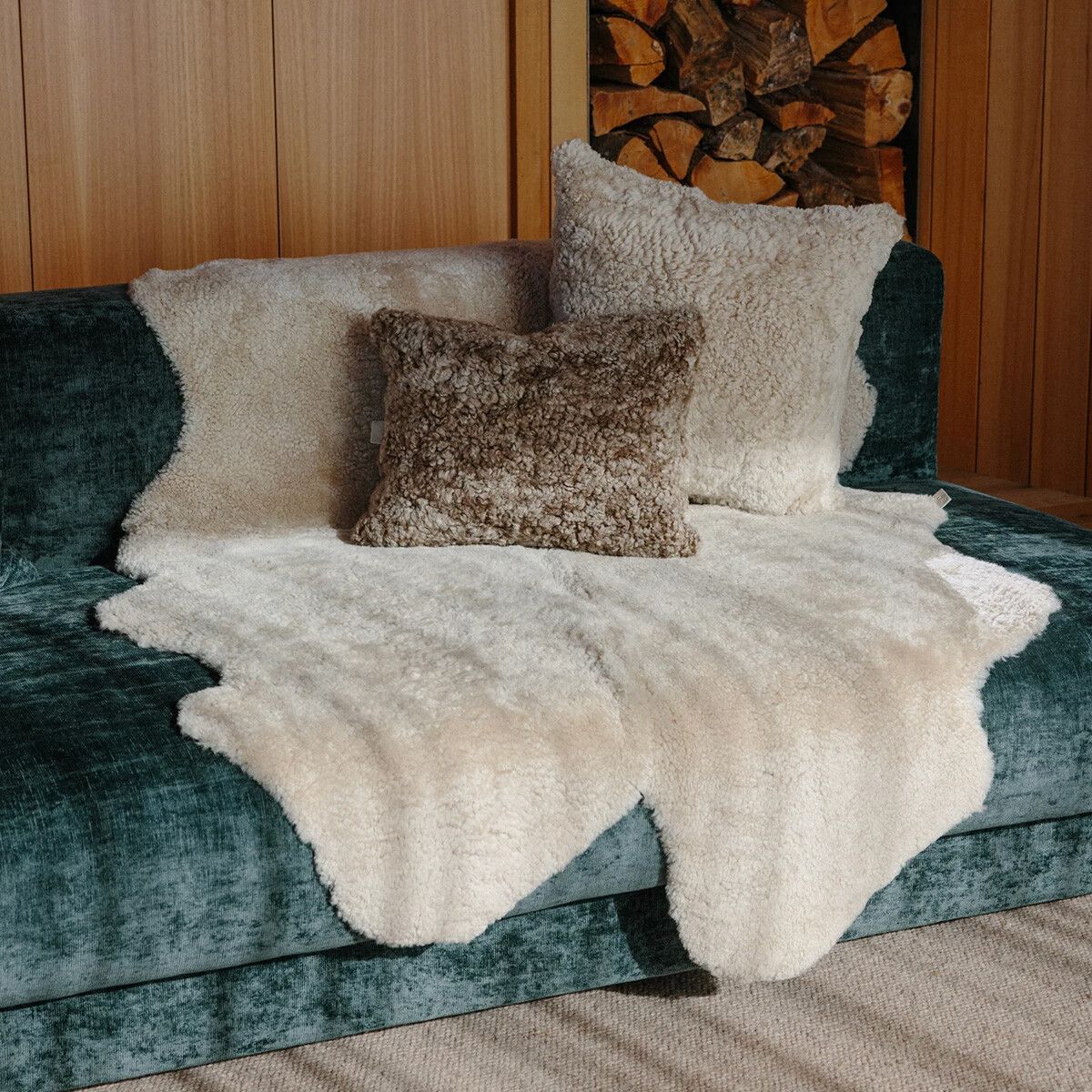 Tapis en peau de mouton | Nouvelle-Zélande | Laine courte bouclée | Format quadruple | 170 × 110 cm Perle