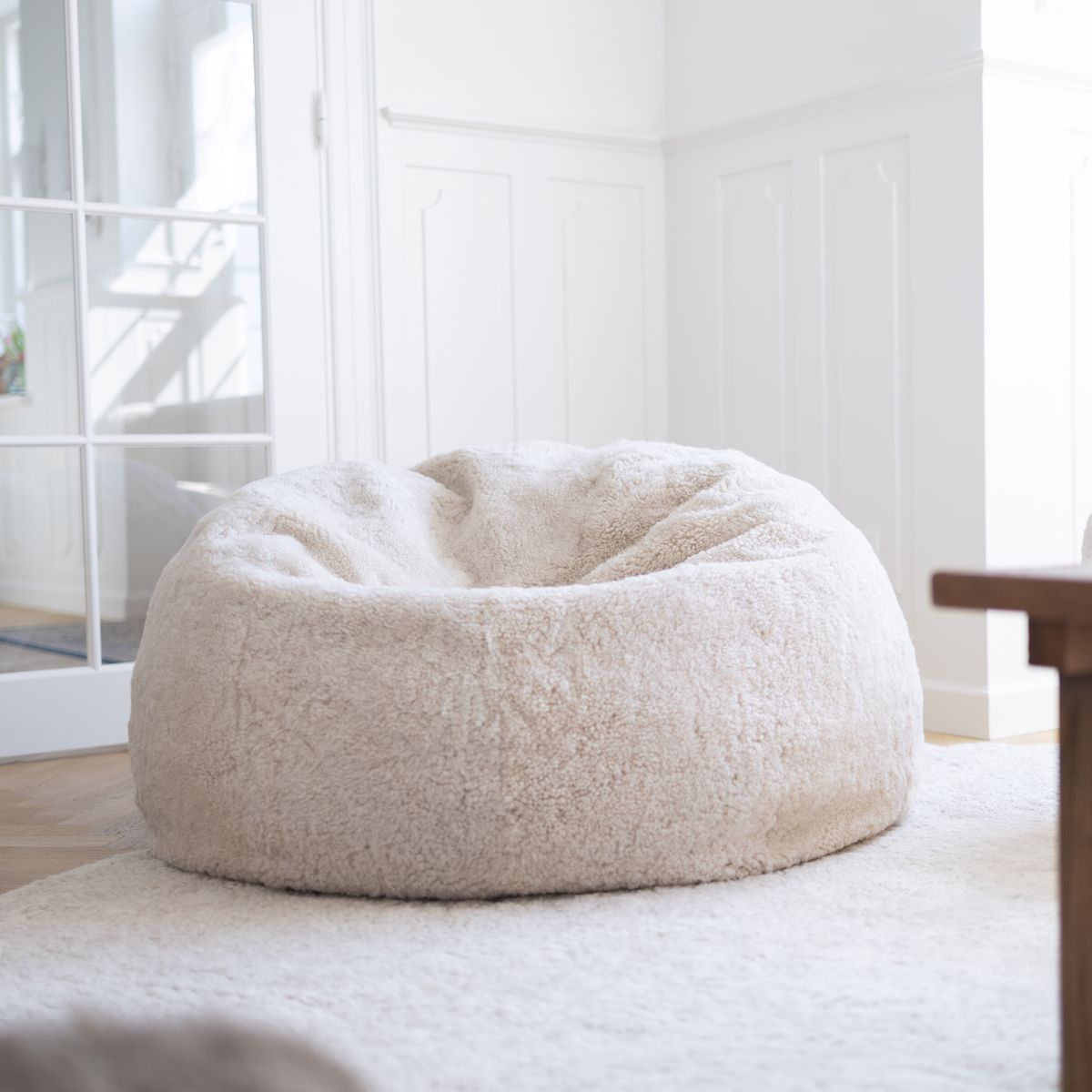 Pouf rond en peau de mouton | Laine courte | Moyenne | Grande Anthracite
