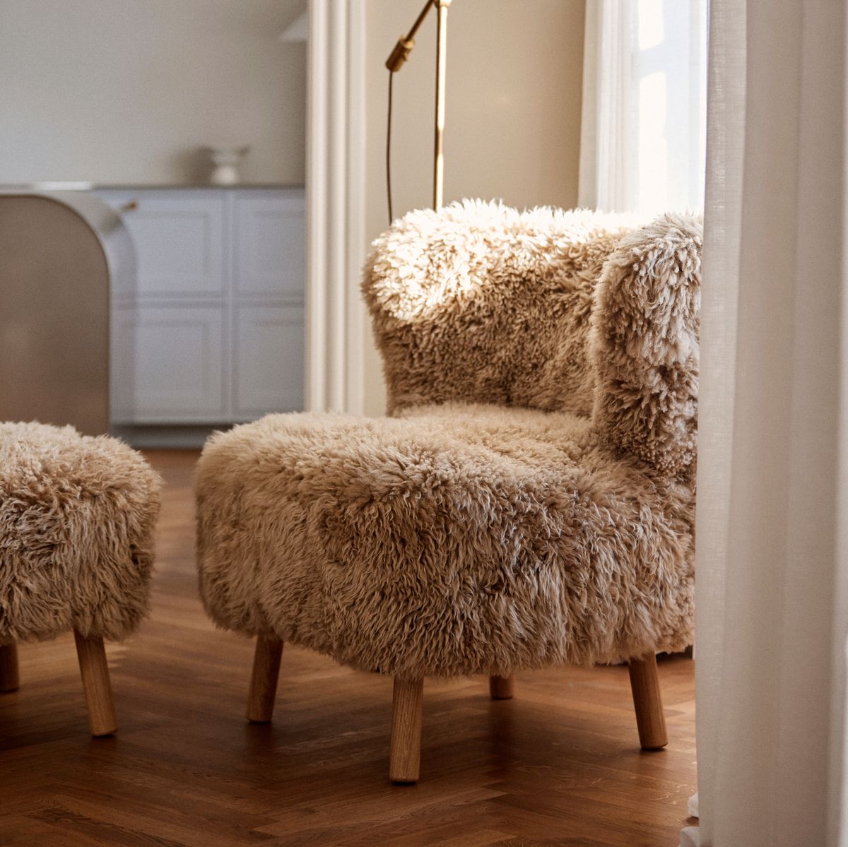 Fauteuil lounge Emil | Laine longue Miel