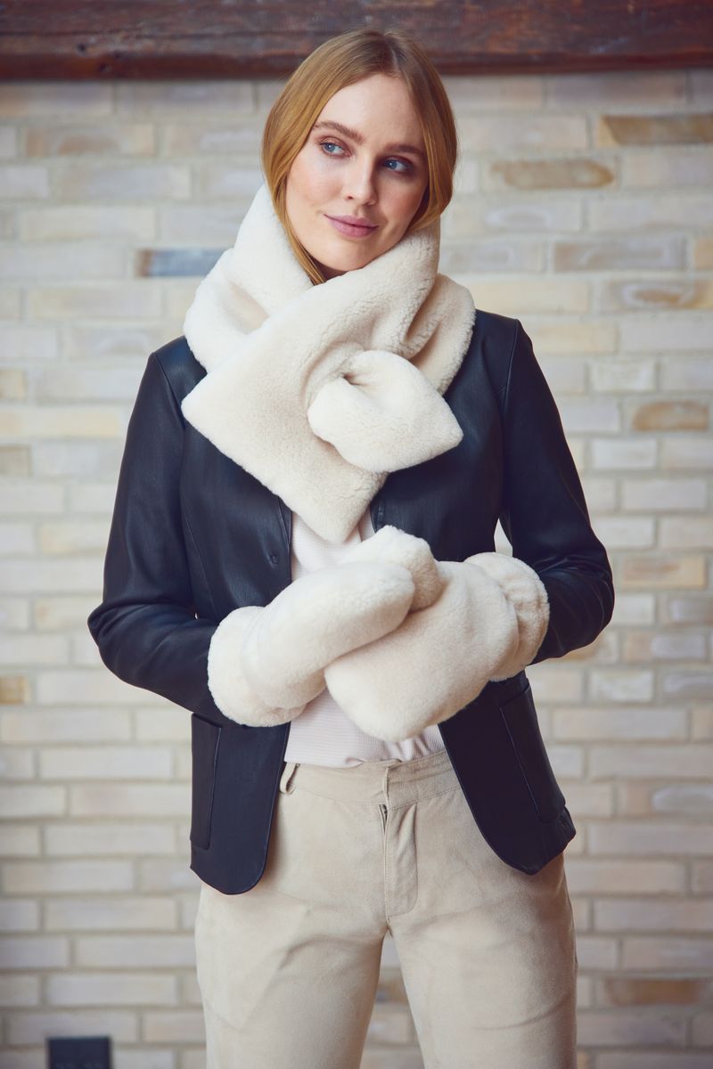 Monta Scarf White