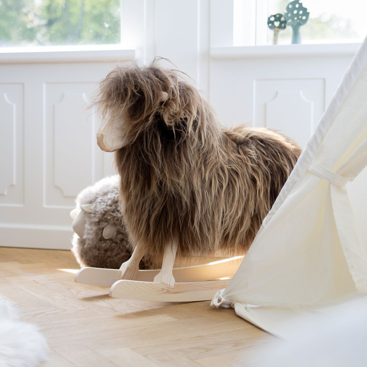 Mouton à bascule | Laine courte | L85 × l25 × H60 cm | Grand Ivoire