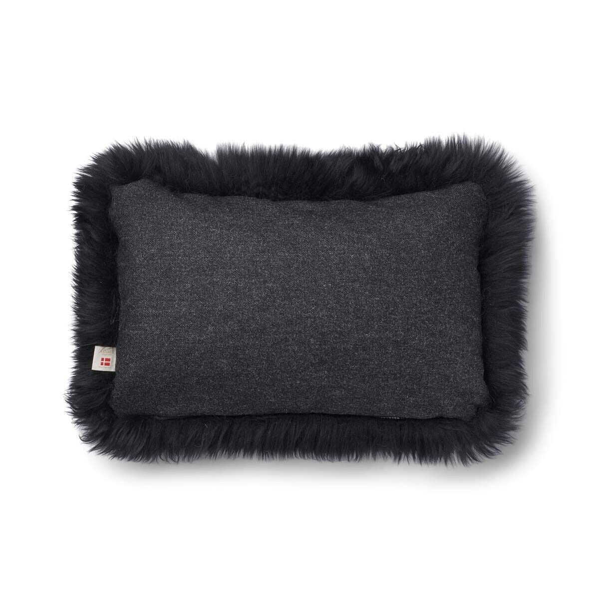 Coussin en peau de mouton longue laine - 52x52 cm | 34x52 cm Fusain/Noir