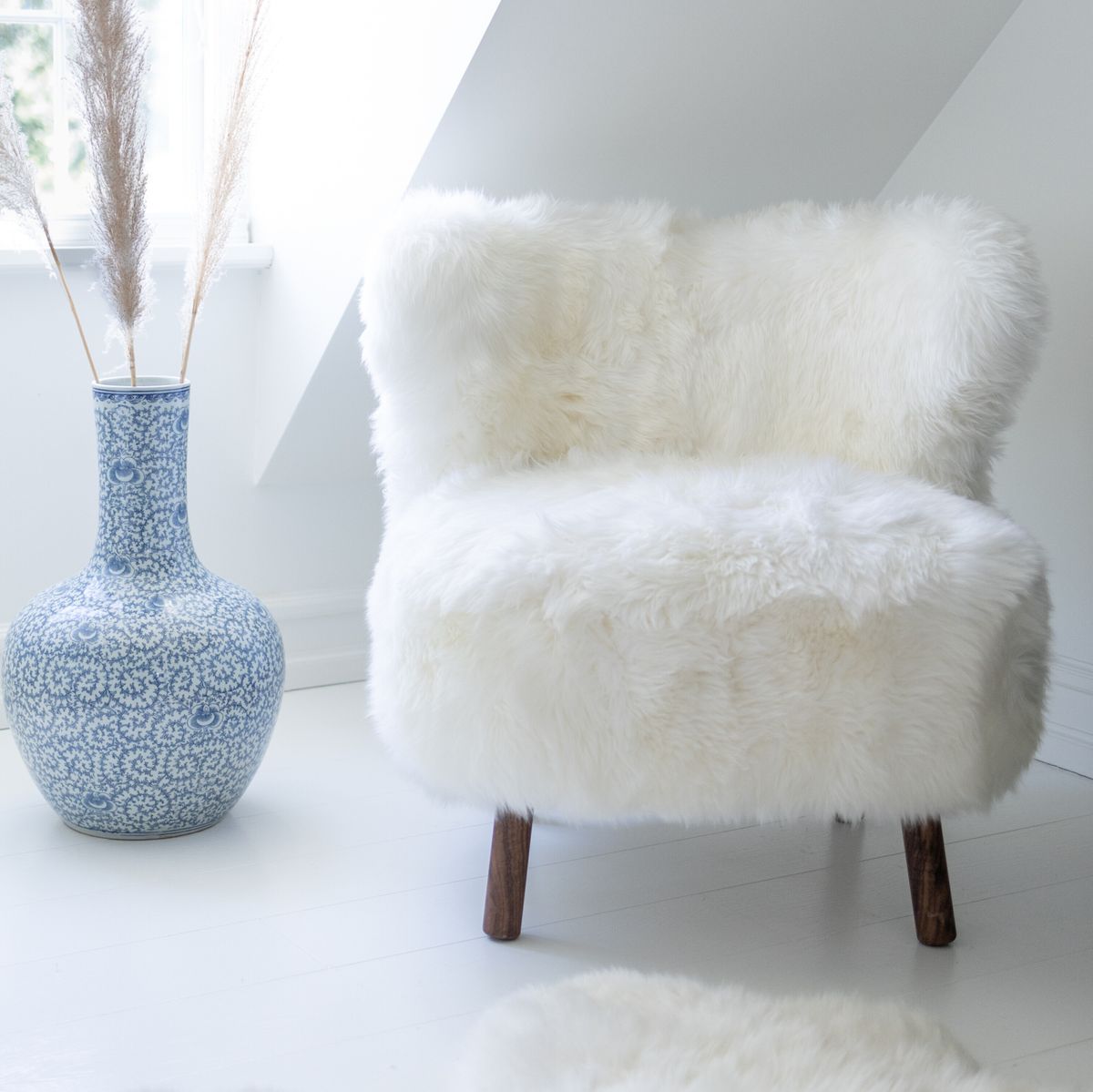 Fauteuil lounge Emil | Laine longue Miel