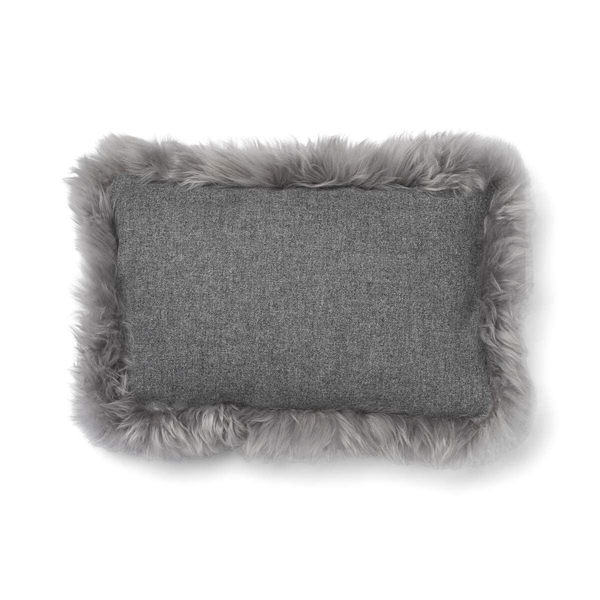 Coussin en laine | LW trim | 52x52 cm | 34x52 cm