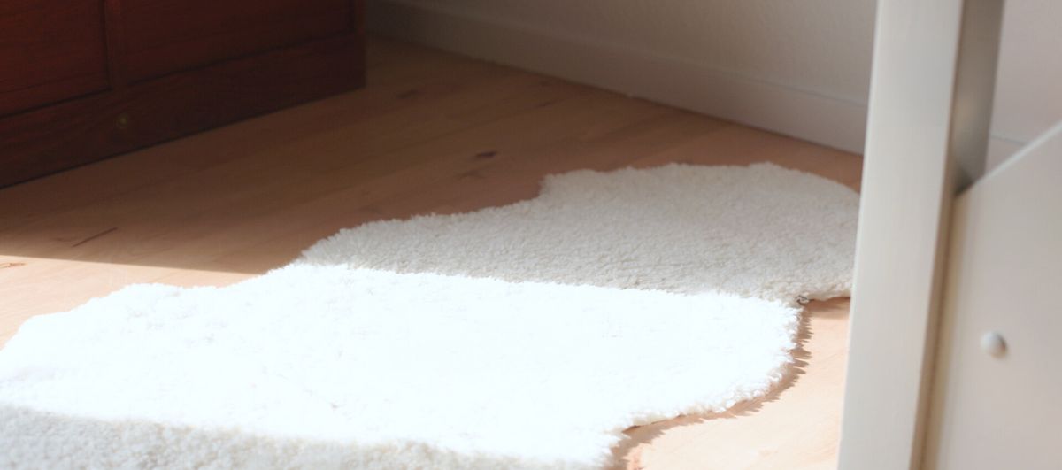 Tapis double en peau de mouton | Nouvelle-Zélande | Laine courte bouclée | 170 × 60 cm Taupe