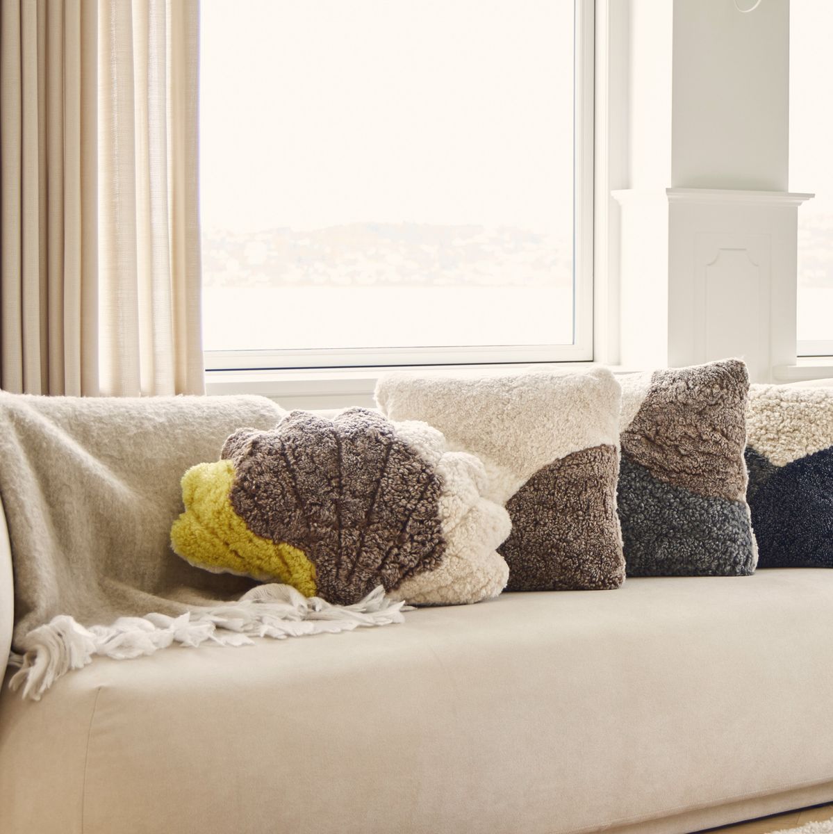 Coussin à motifs de coquillages | Moyen | 35x50 cm | 42x58 cm | 75x54 cm Jaune/Taupe/Beige