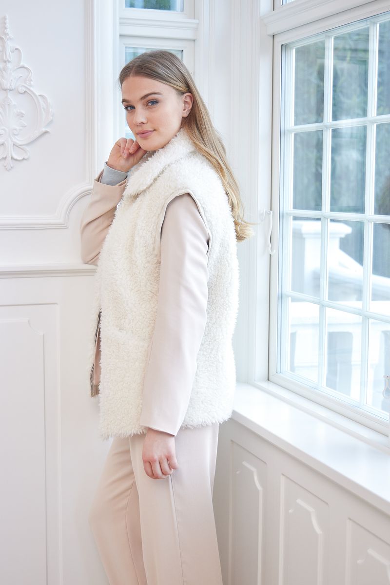 Ivette Vest White