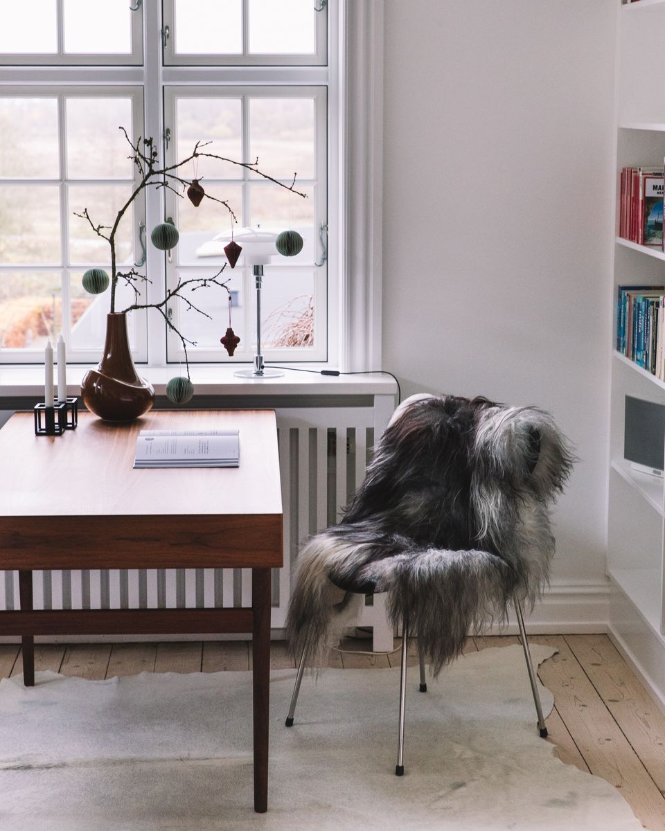 Icelandic Sheepskin | Long Wool | 100-120 cm Natural Grey Dark