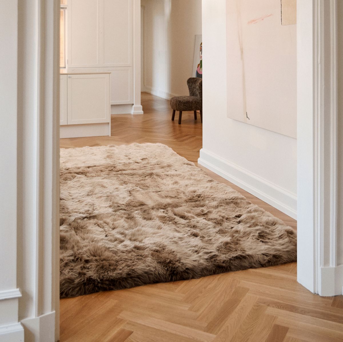 Tapis design en peau de mouton à laine longue Noir