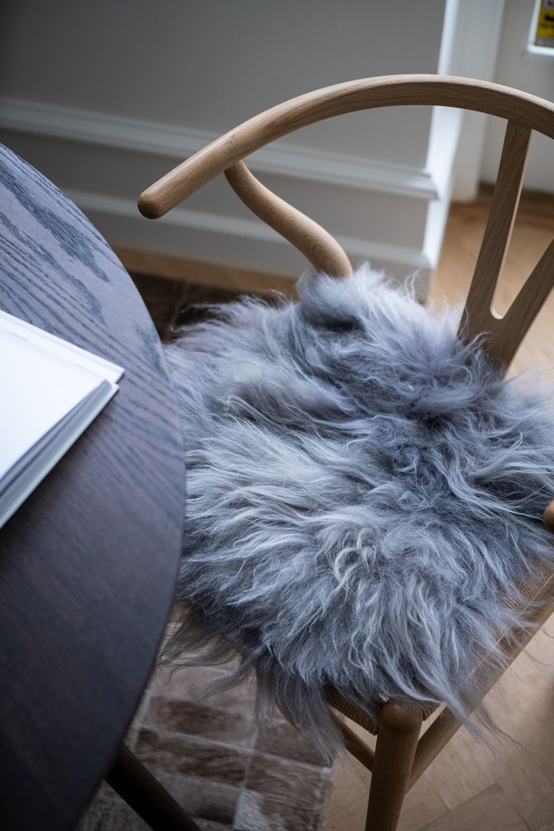Long Wool Sheepskin Seat Cover | 40x40 cm Blacky