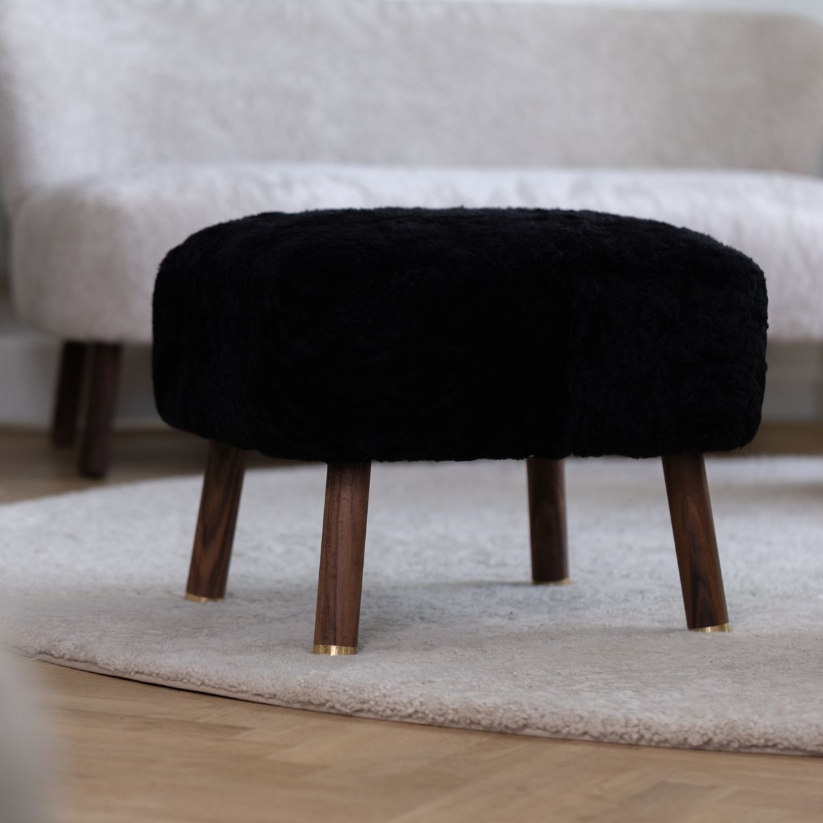 Repose-pieds Emil | Laine courte Anthracite