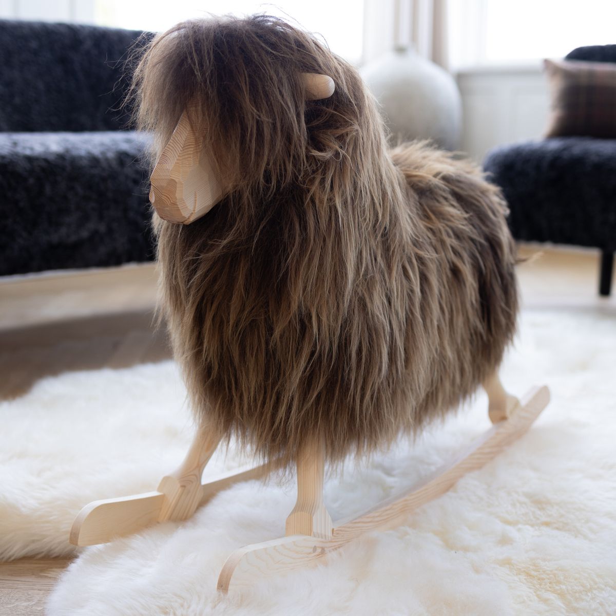 Mouton à bascule | Gotland | L85 × l25 × H60 cm | Grand Gotland Gris naturel